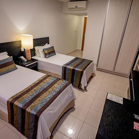 Like Ue Hotel 戈亚尼亚 外观 照片