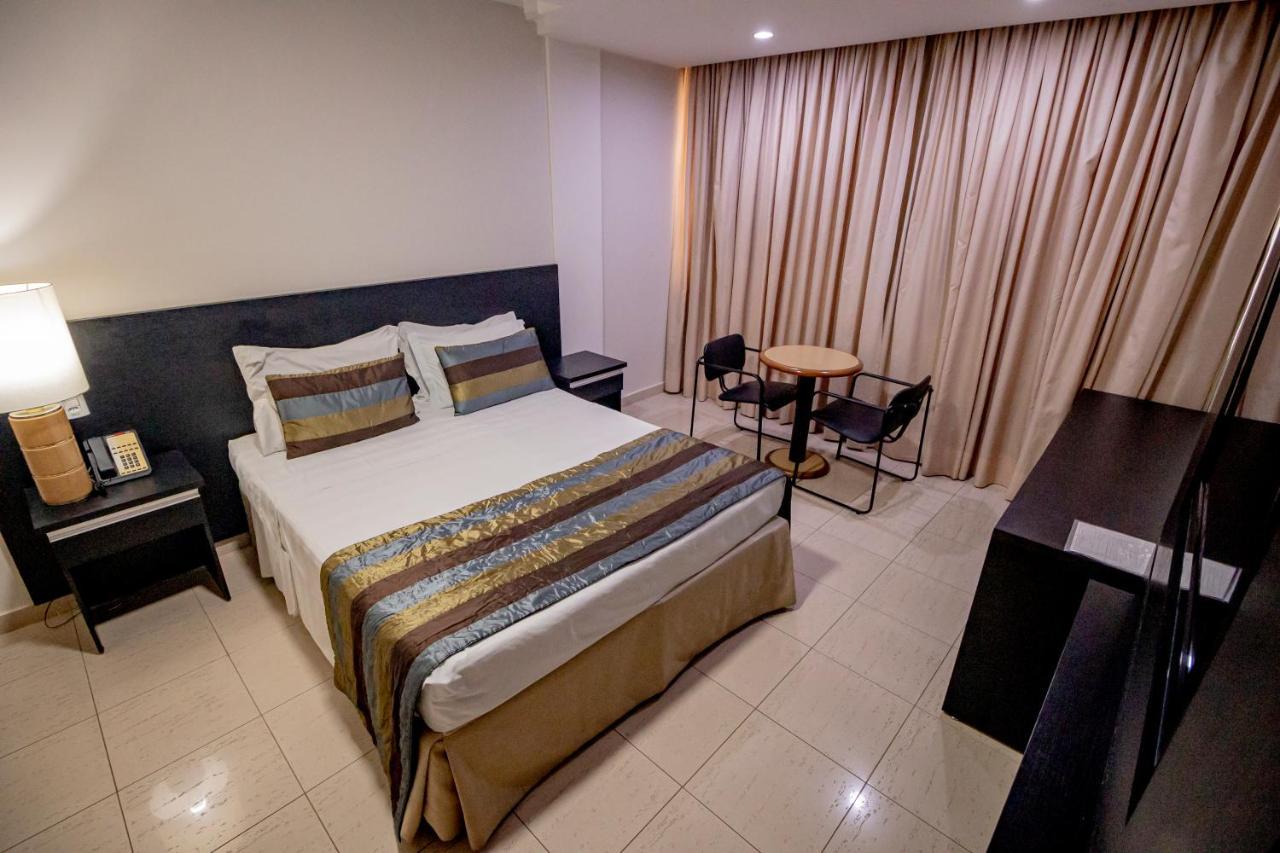 Like Ue Hotel 戈亚尼亚 外观 照片