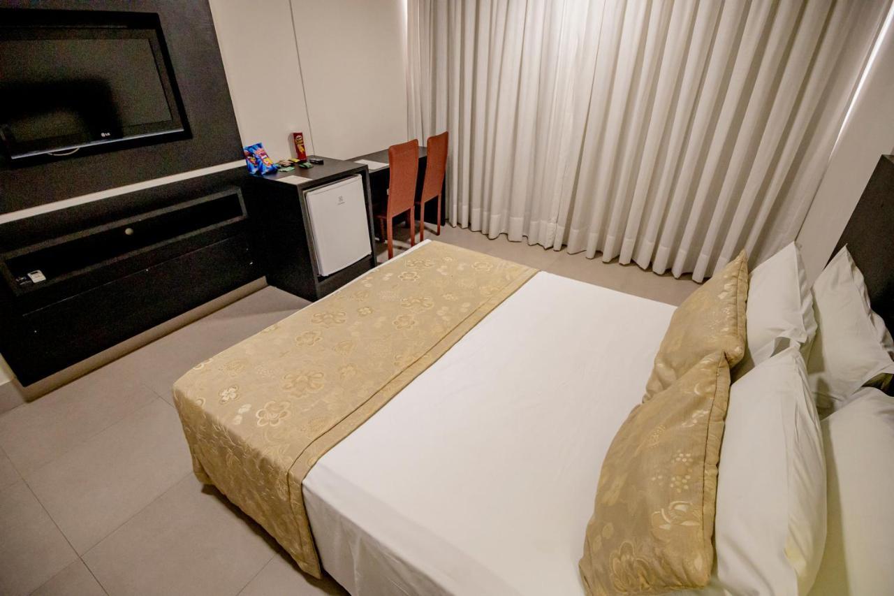 Like Ue Hotel 戈亚尼亚 外观 照片
