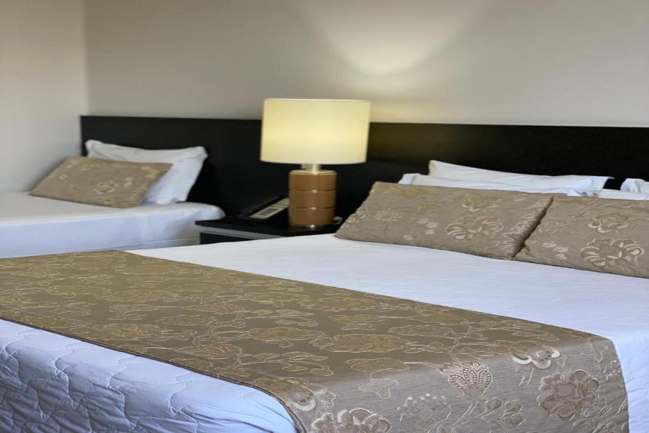 Like Ue Hotel 戈亚尼亚 外观 照片